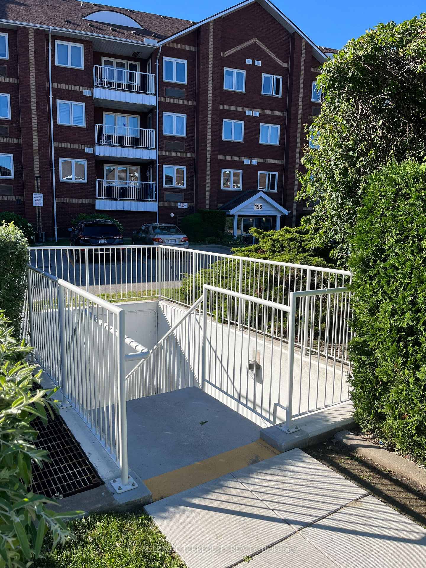 193 Lake Driveway W, Unit 117 - Photo 20