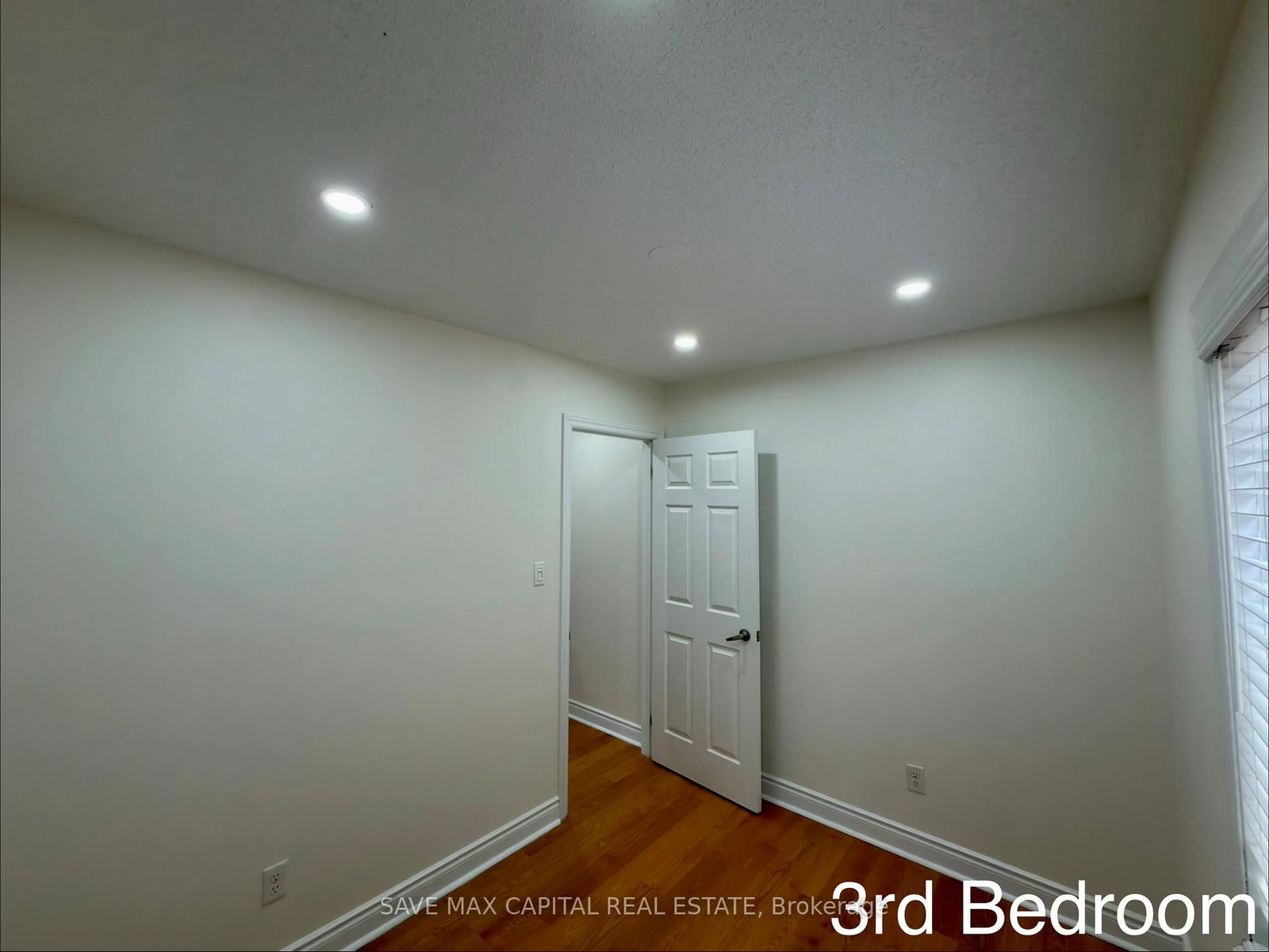 530 Kingston Road, Unit 19 - Photo 19