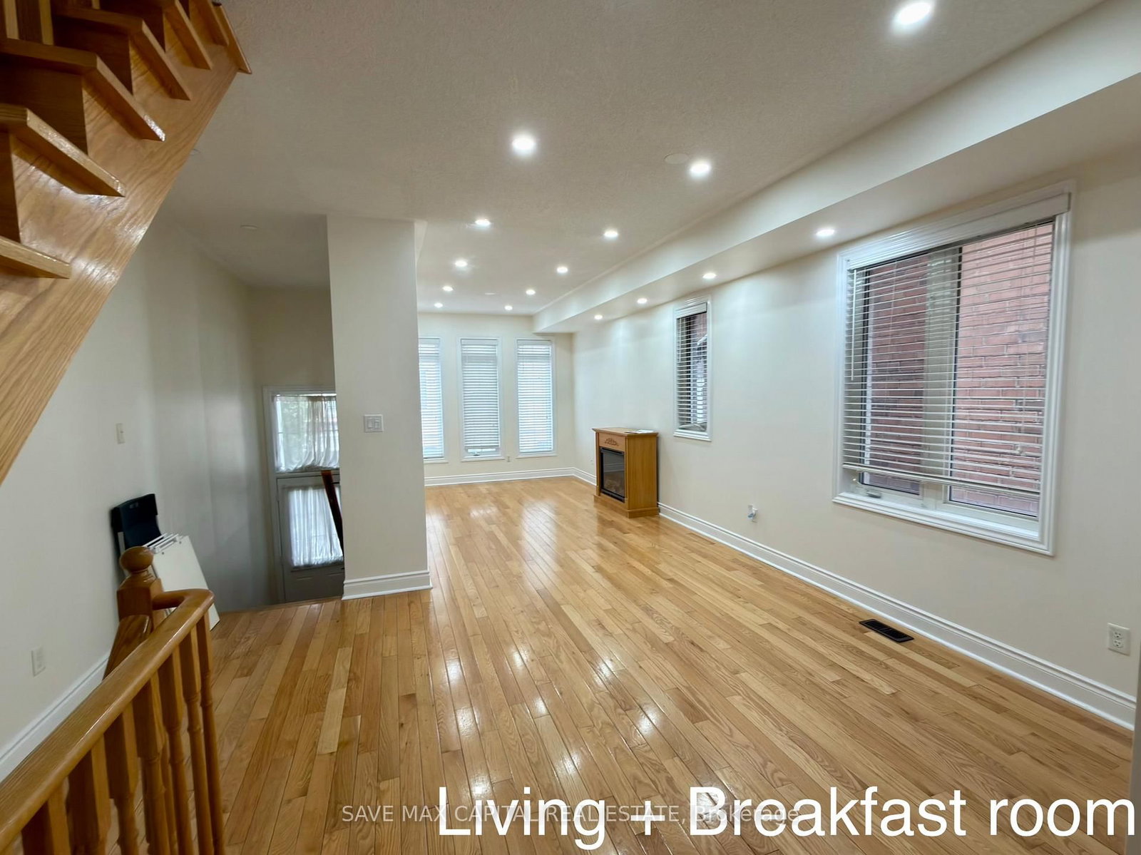 530 Kingston Road, Unit 19 - Photo 2