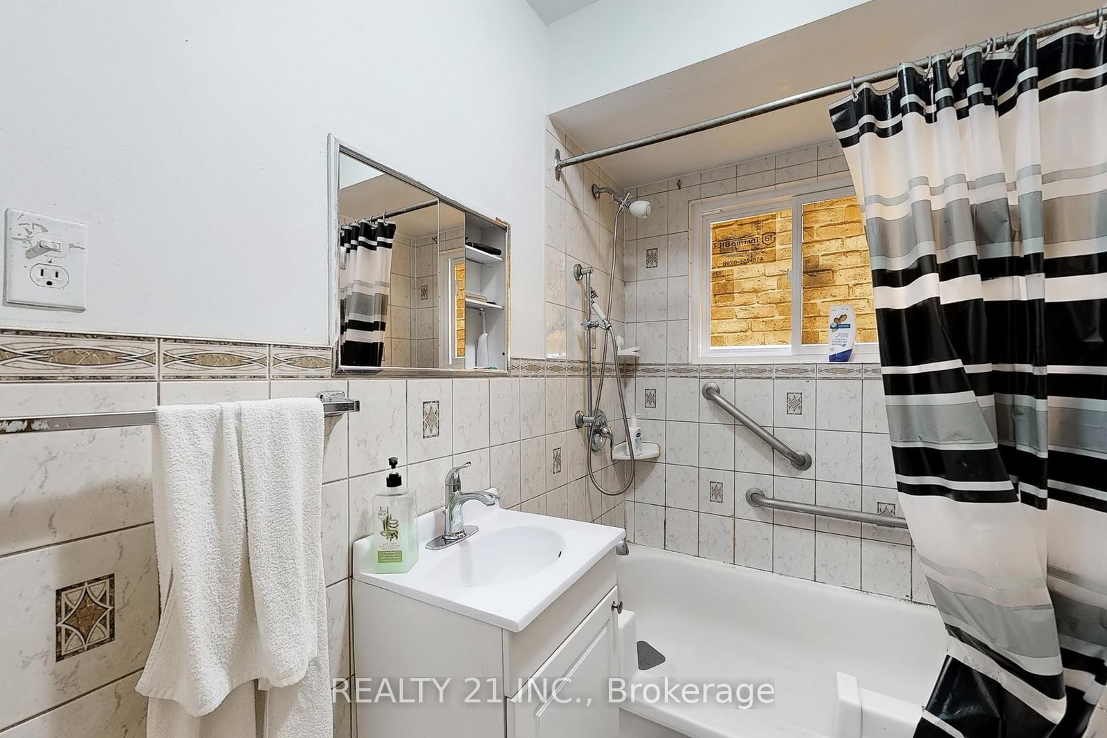 Detached House for sale at 125 S Woodrow Boulevard, Toronto, Ontario, M1N 3L8 - Birchcliffe-Cliffside - MLS: E13021748