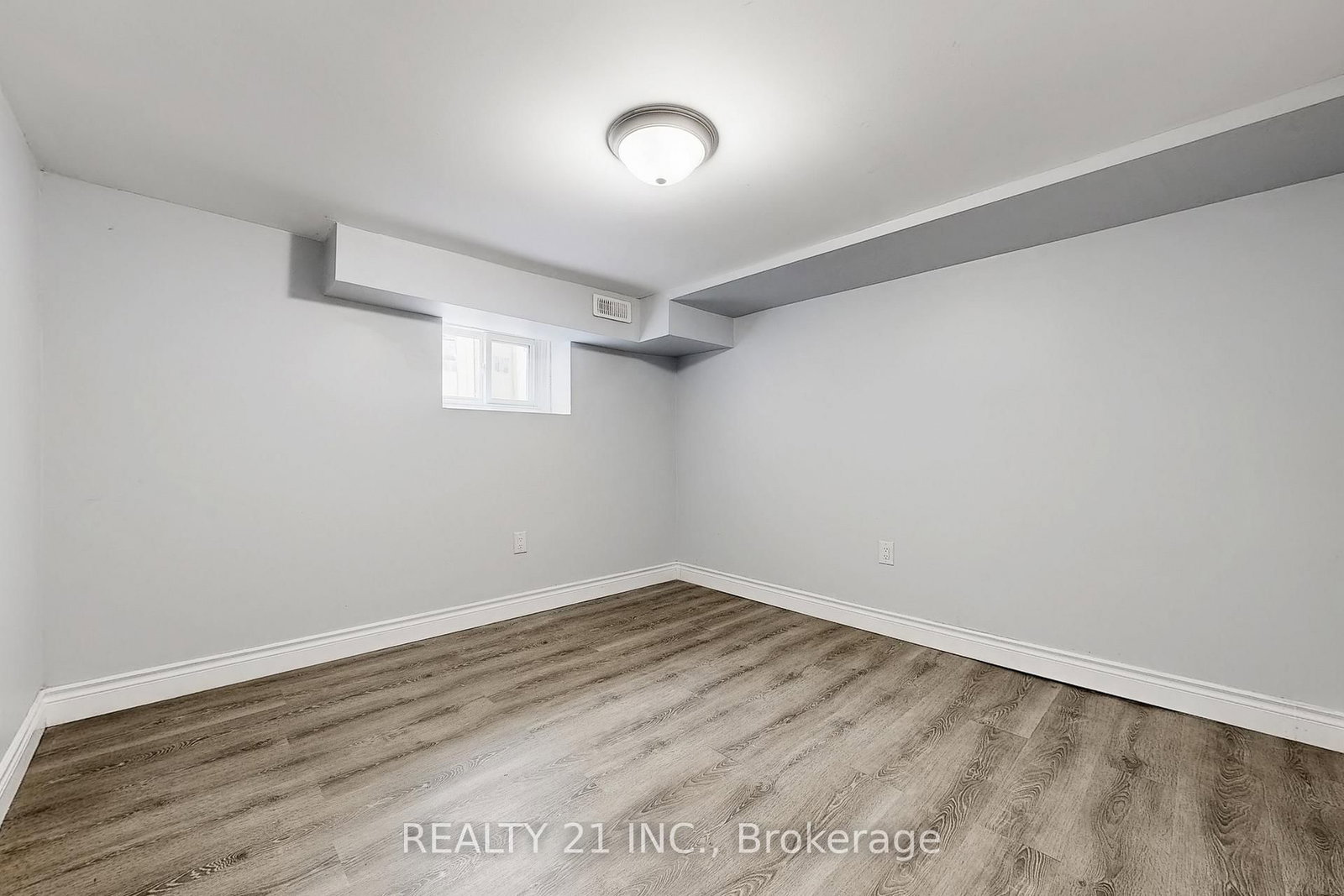 Detached House for sale at 125 S Woodrow Boulevard, Toronto, Ontario, M1N 3L8 - Birchcliffe-Cliffside - MLS: E13021748