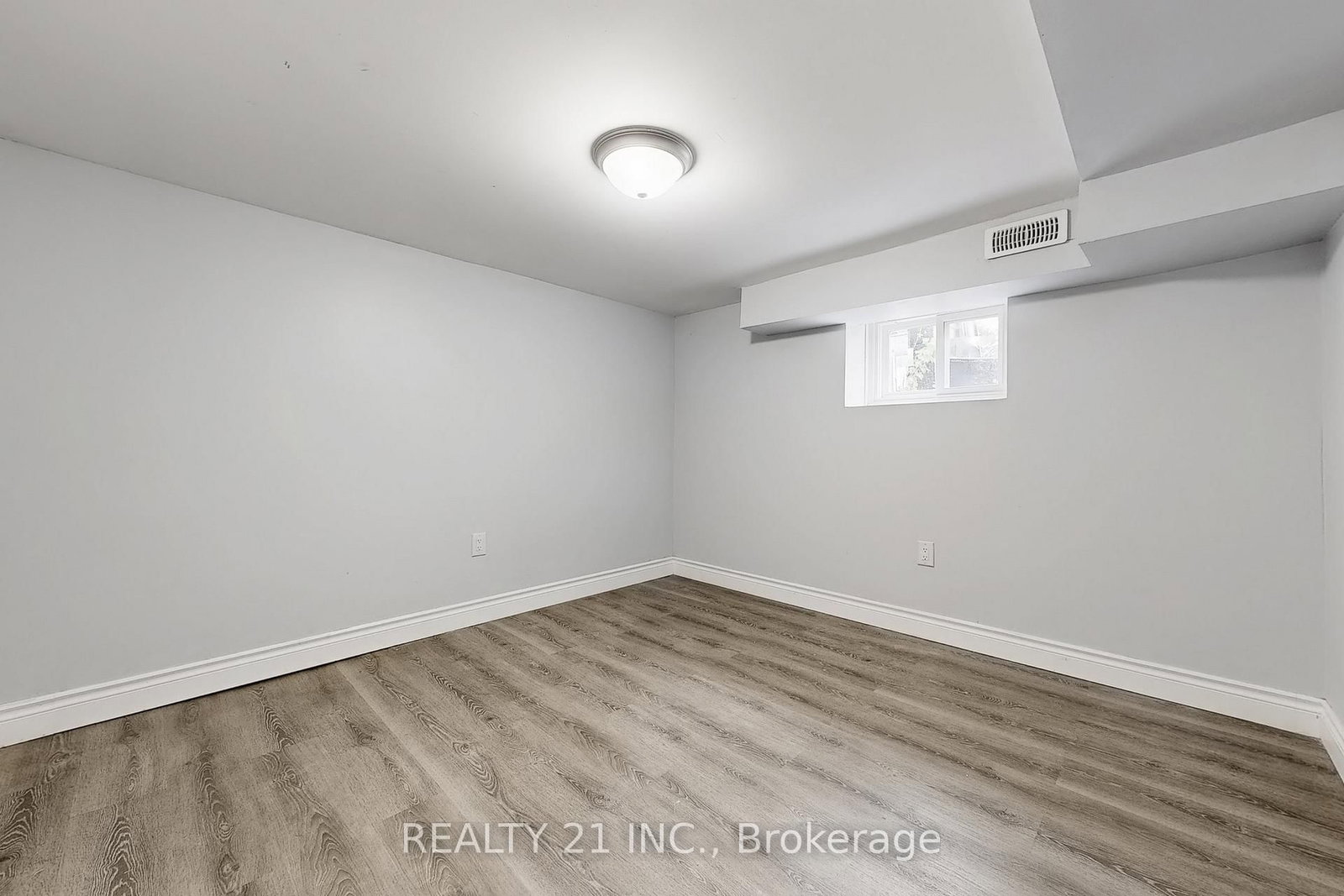 Detached House for sale at 125 S Woodrow Boulevard, Toronto, Ontario, M1N 3L8 - Birchcliffe-Cliffside - MLS: E13021748