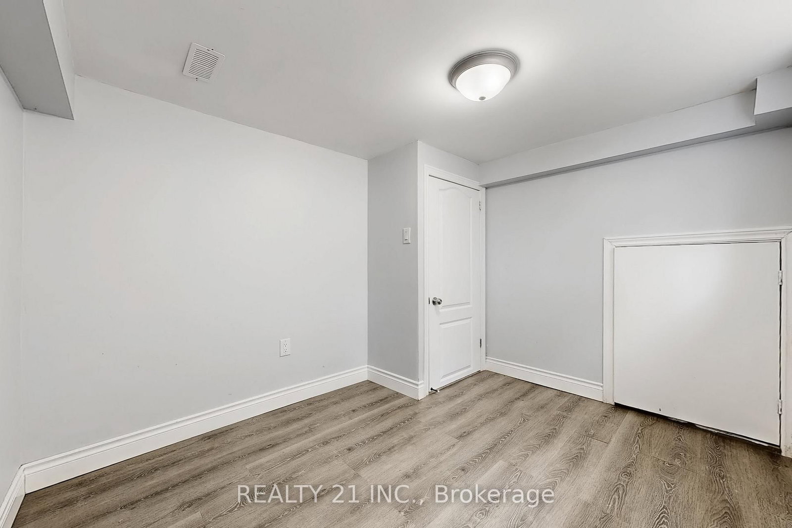 Detached House for sale at 125 S Woodrow Boulevard, Toronto, Ontario, M1N 3L8 - Birchcliffe-Cliffside - MLS: E13021748