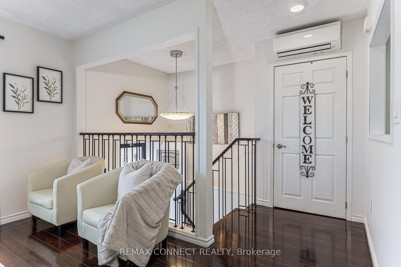 594 Waverly Street N - Photo 11