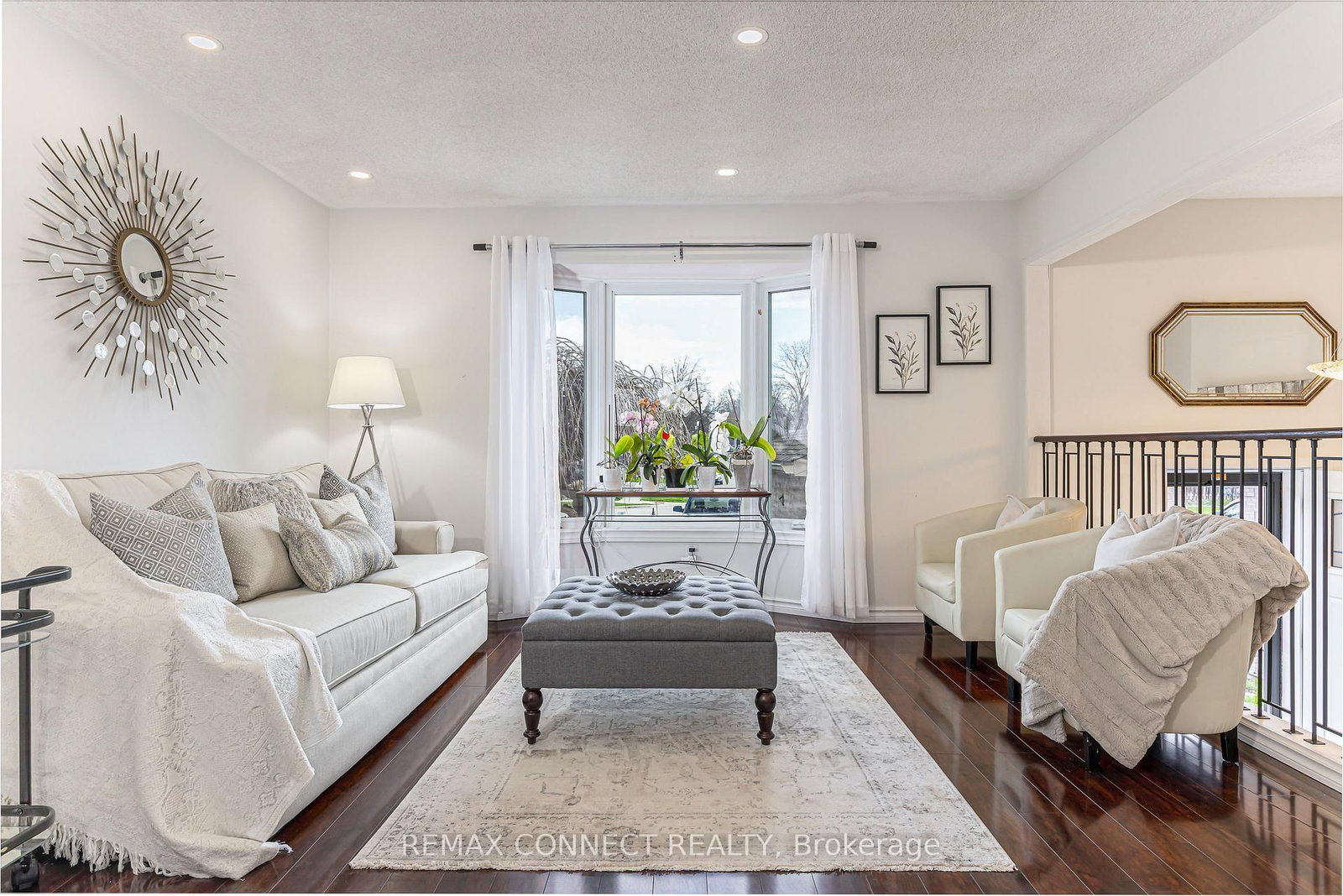 594 Waverly Street N - Photo 12