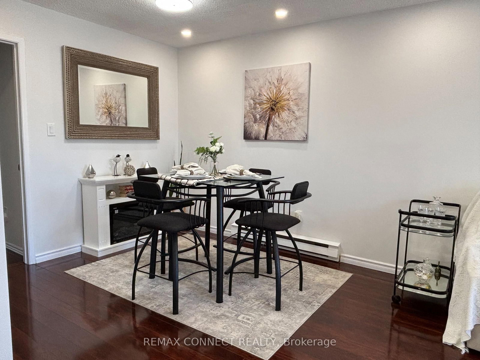 594 Waverly Street N - Photo 15