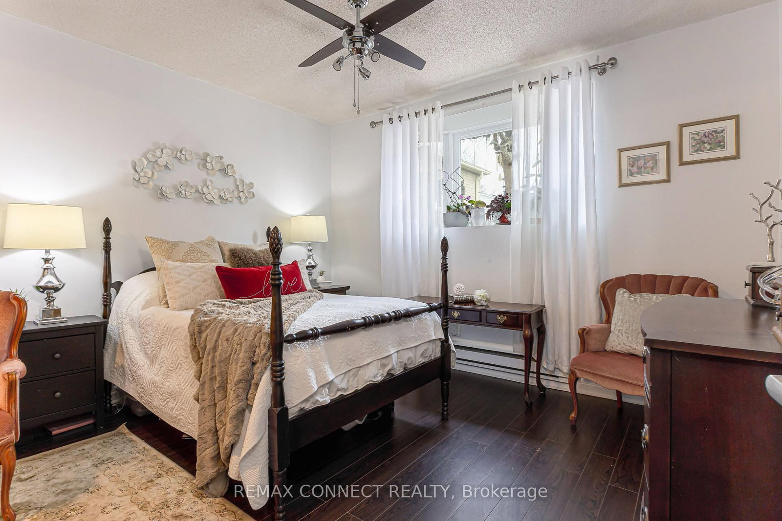 594 Waverly Street N - Photo 27