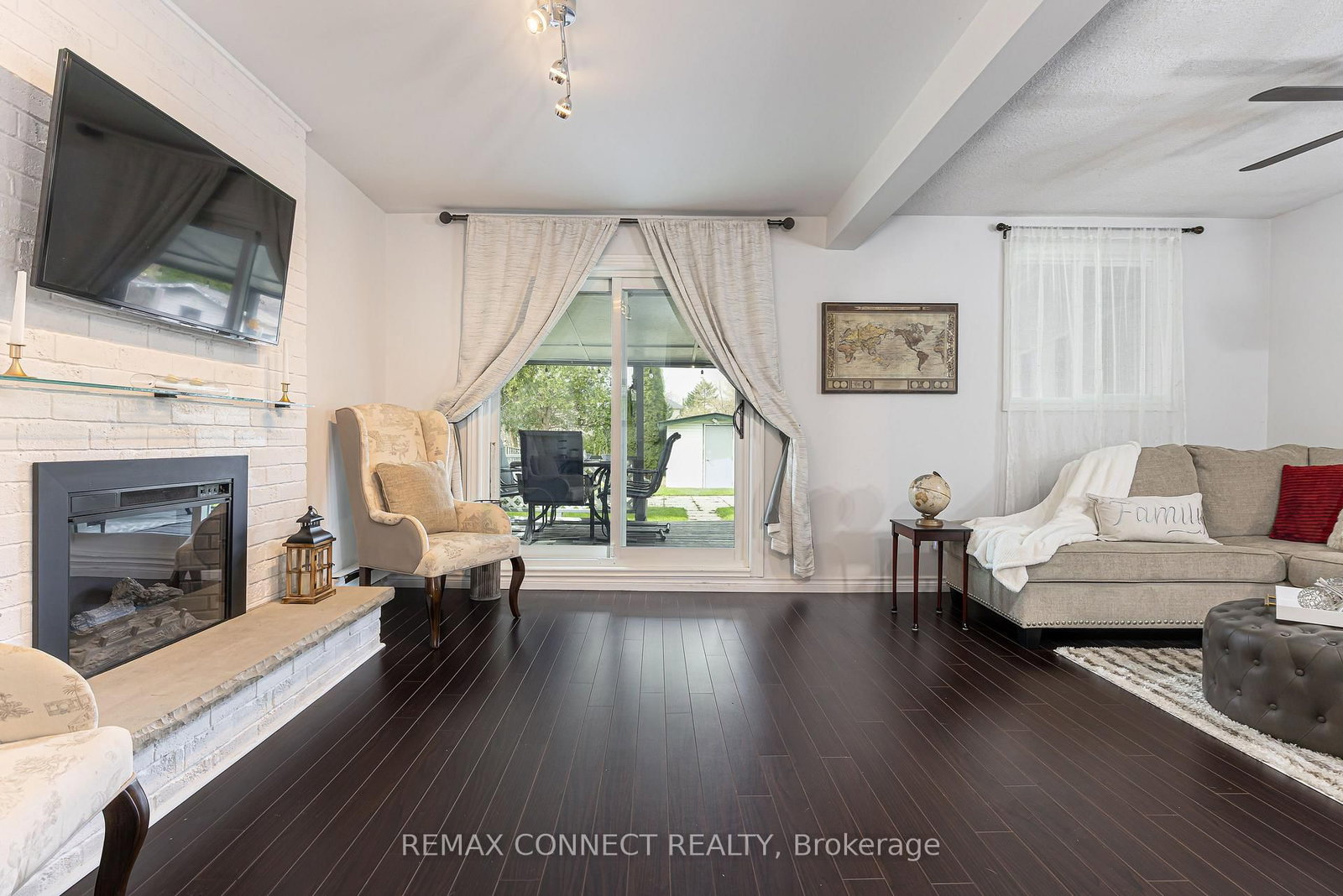 594 Waverly Street N - Photo 31