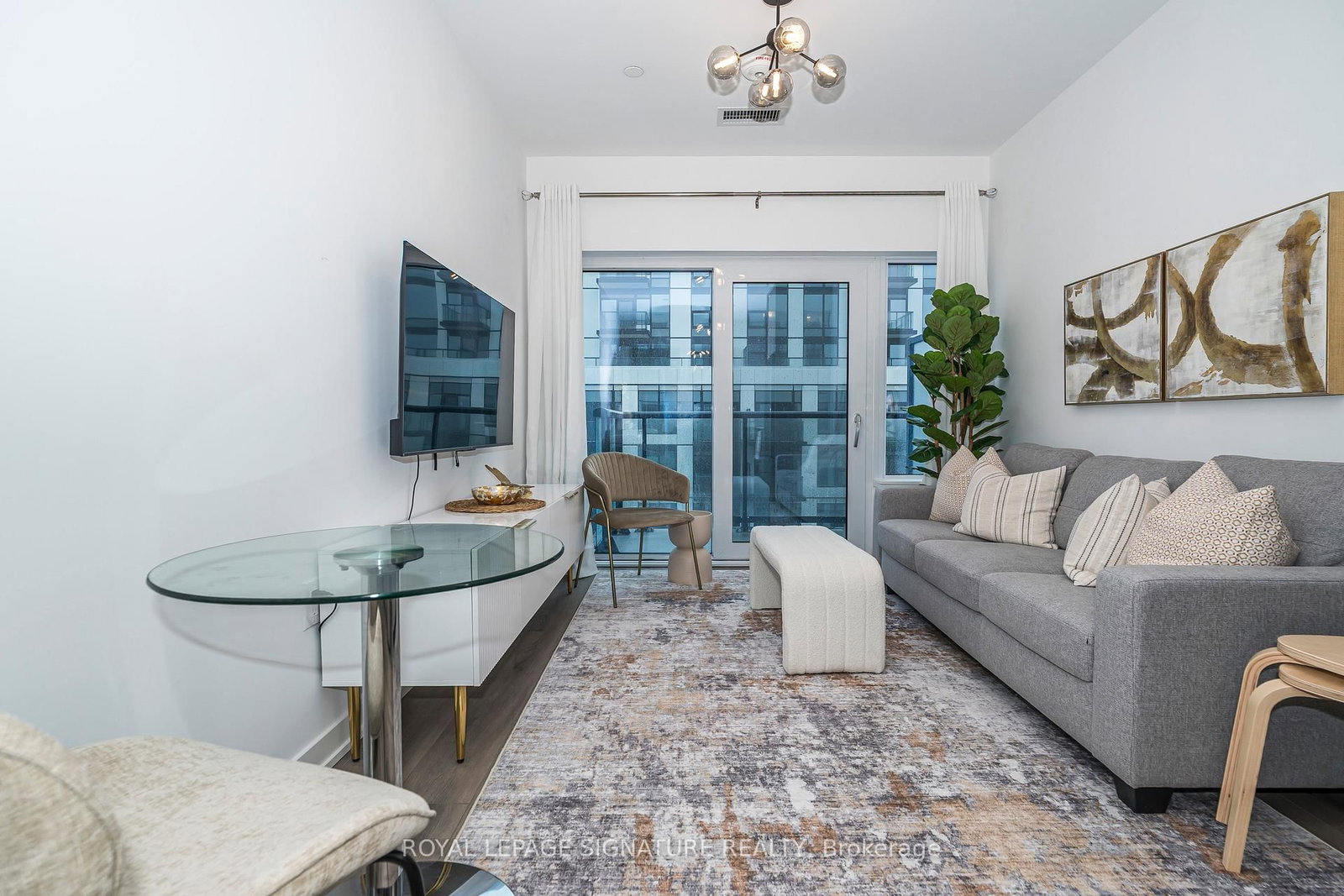 7439 Kingston Road, Unit 815 - Photo 8