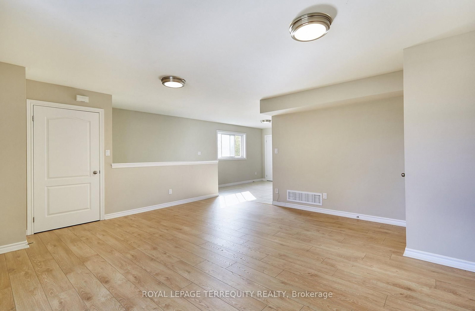 556 Park Road S, Unit 2 - Photo 11