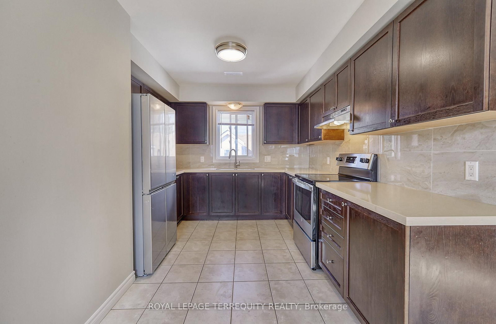 556 Park Road S, Unit 2 - Photo 5