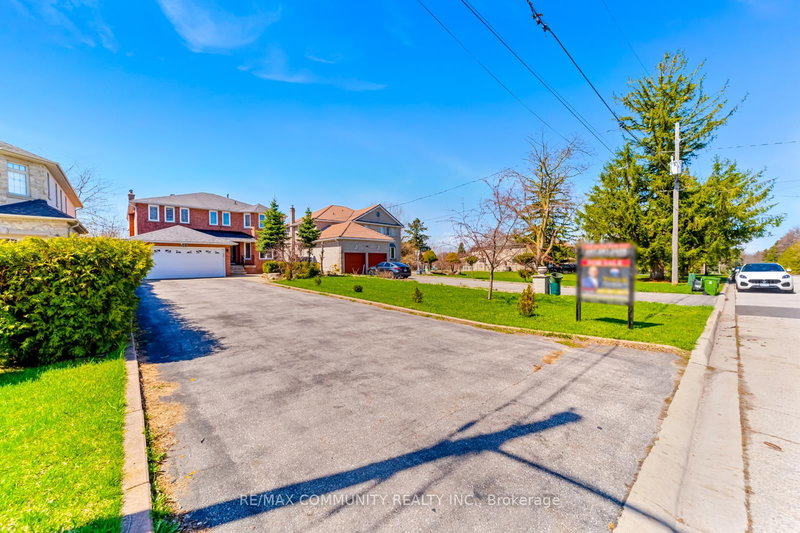 56 Cedar Brae Blvd, Toronto, M1J 2K5 | Image 2