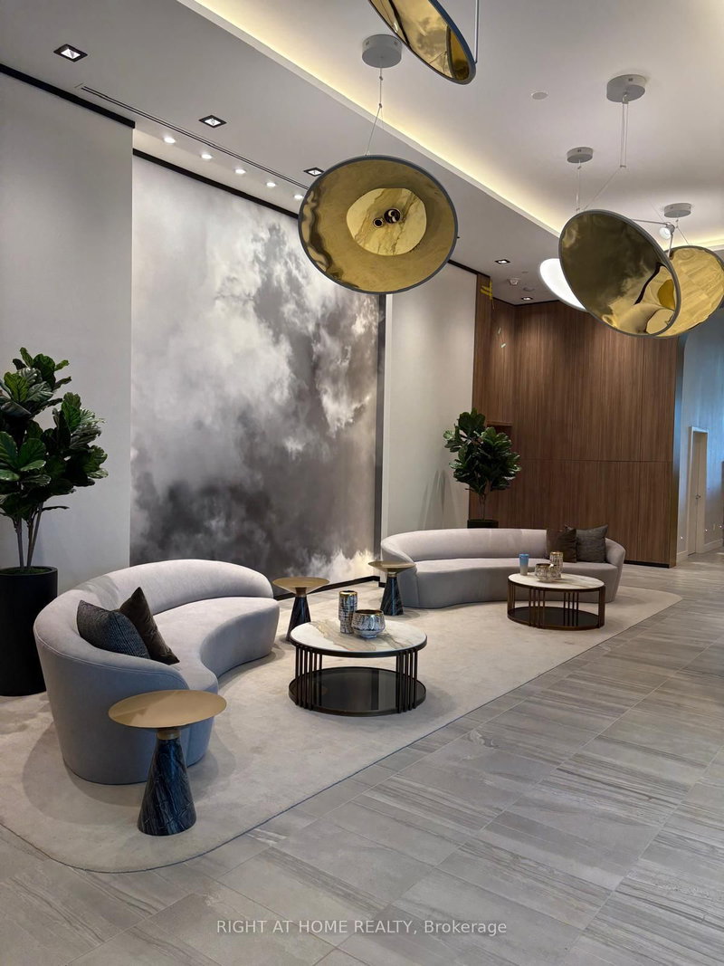 2803 - 1435 Celebration Dr, Pickering, L1W 0C3 | Image 3