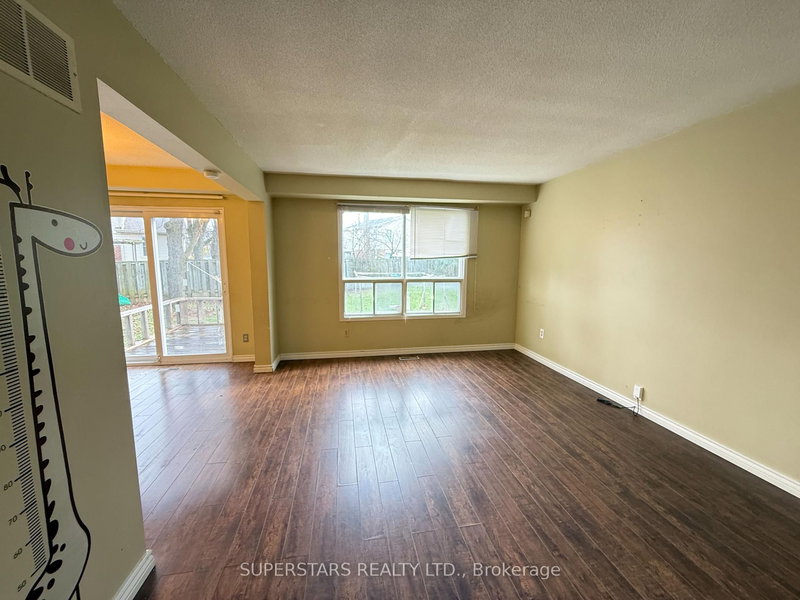 24 Oakhaven Dr, Toronto, M1V 1X9 | Image 2