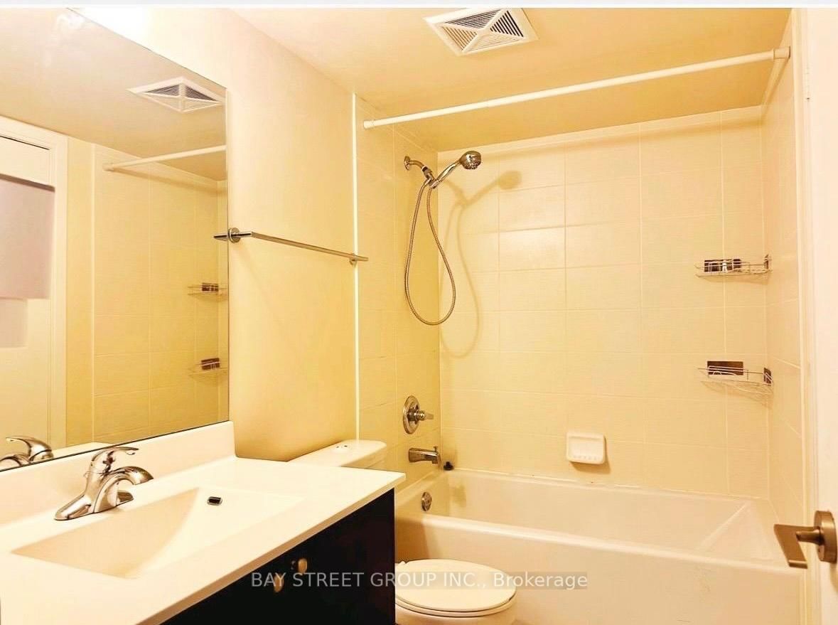 151 Village Green Square, Unit 1908 - Photo 8