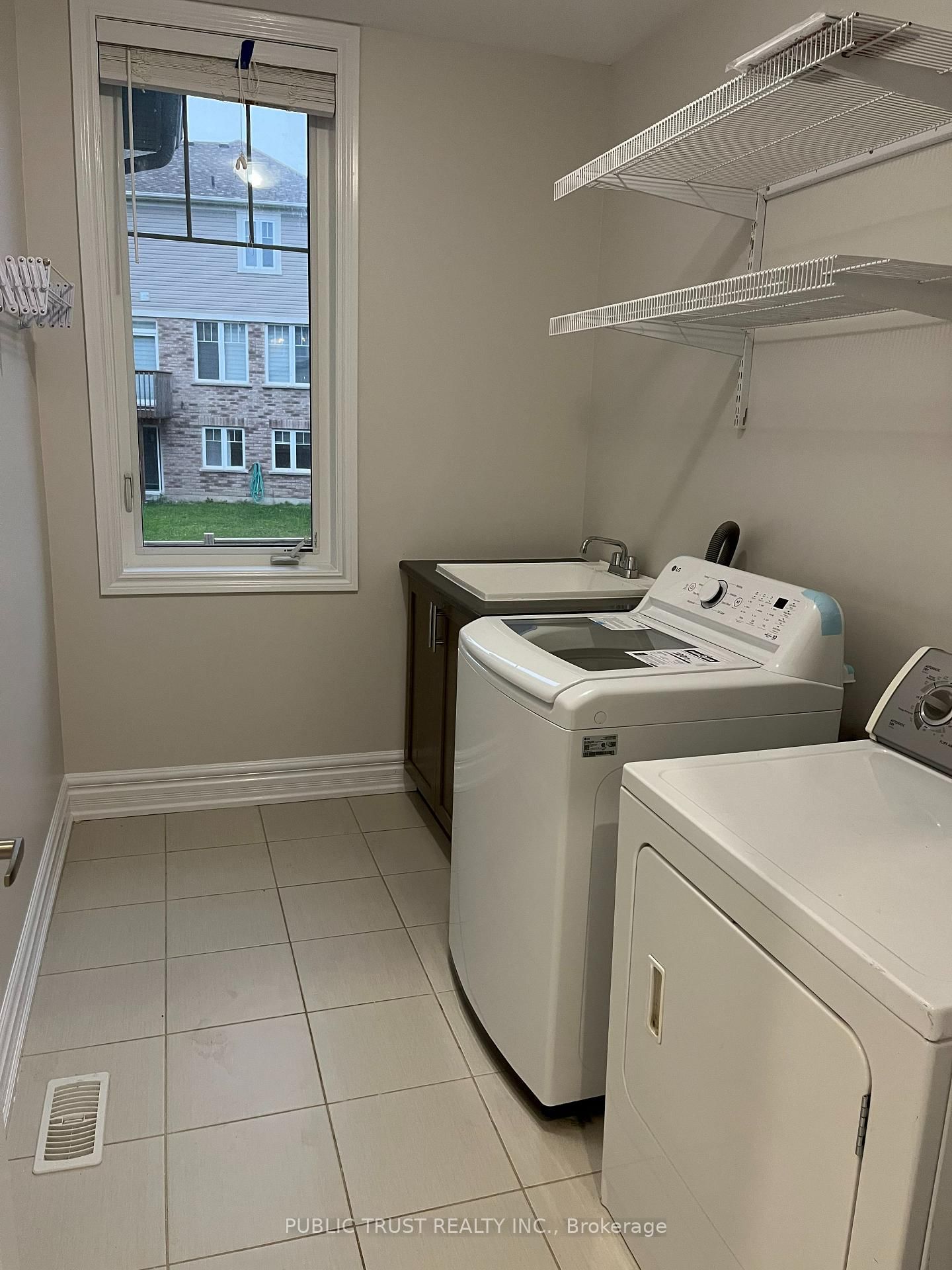 2360 Dobbinton Street - Photo 17