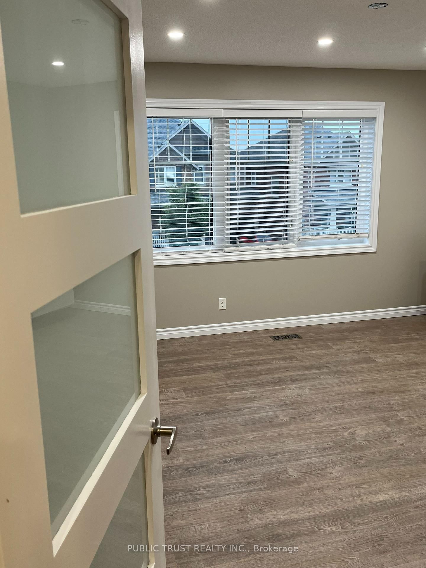 2360 Dobbinton Street - Photo 28