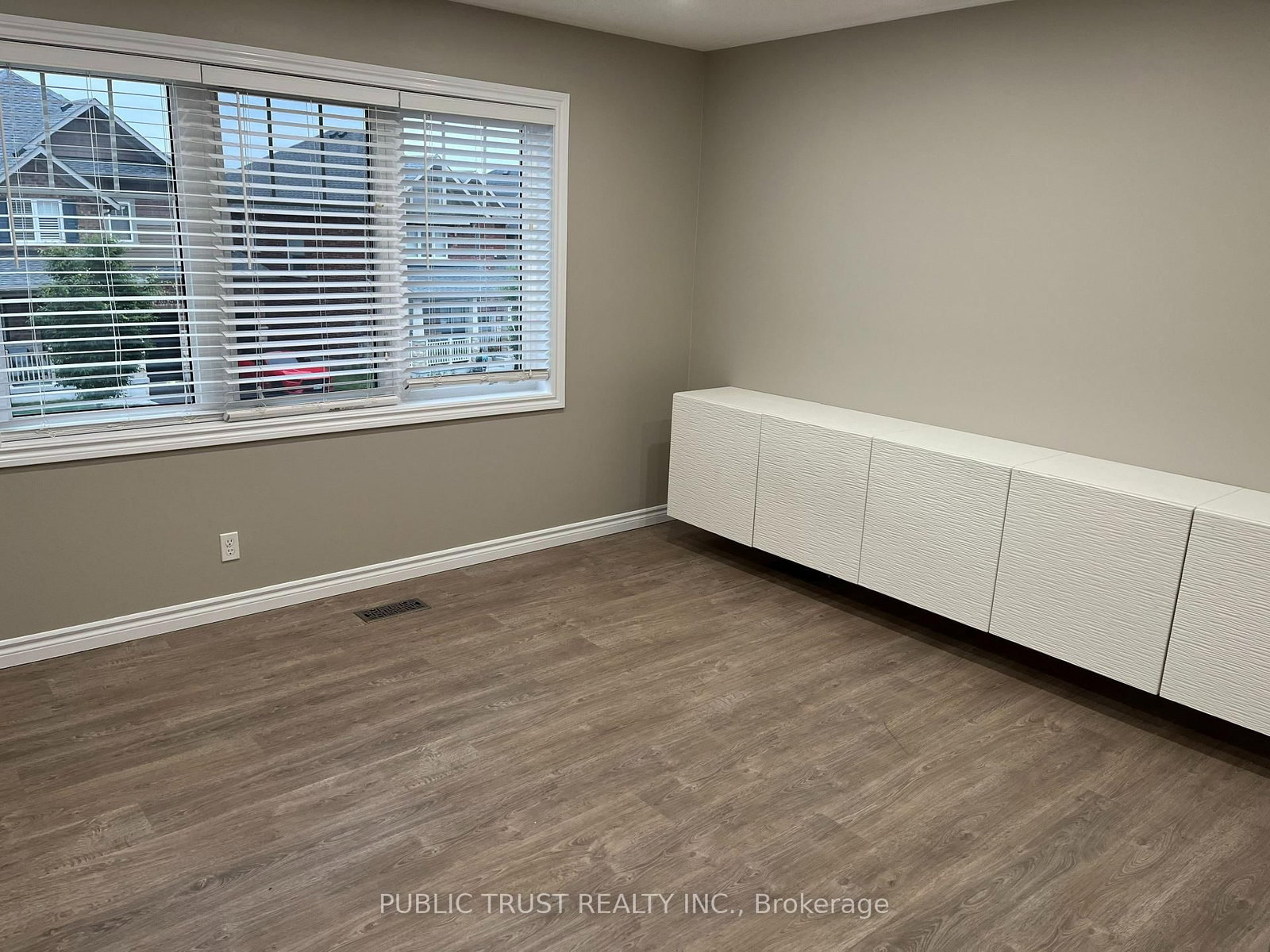 2360 Dobbinton Street - Photo 30