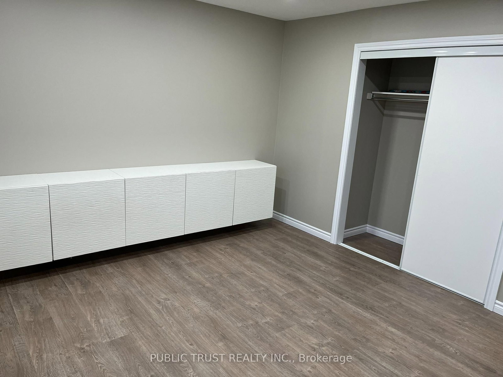 2360 Dobbinton Street - Photo 31