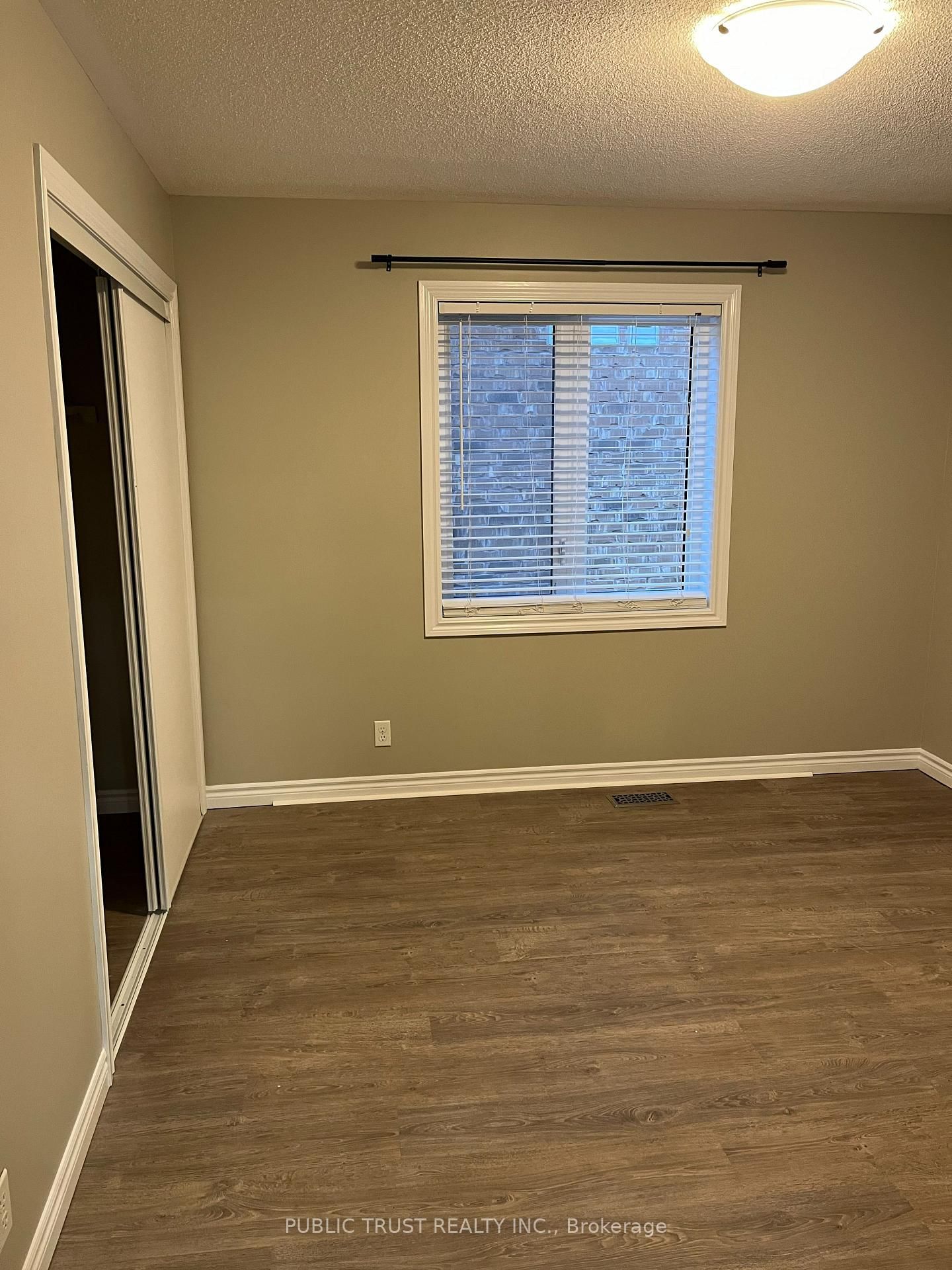 2360 Dobbinton Street - Photo 32