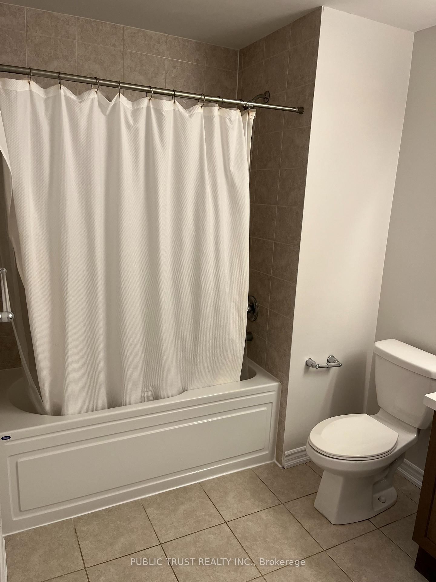 2360 Dobbinton Street - Photo 37