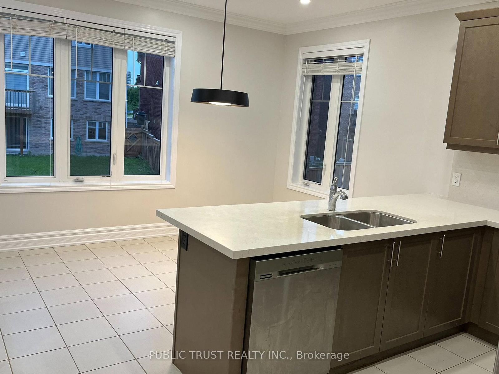 2360 Dobbinton Street - Photo 9