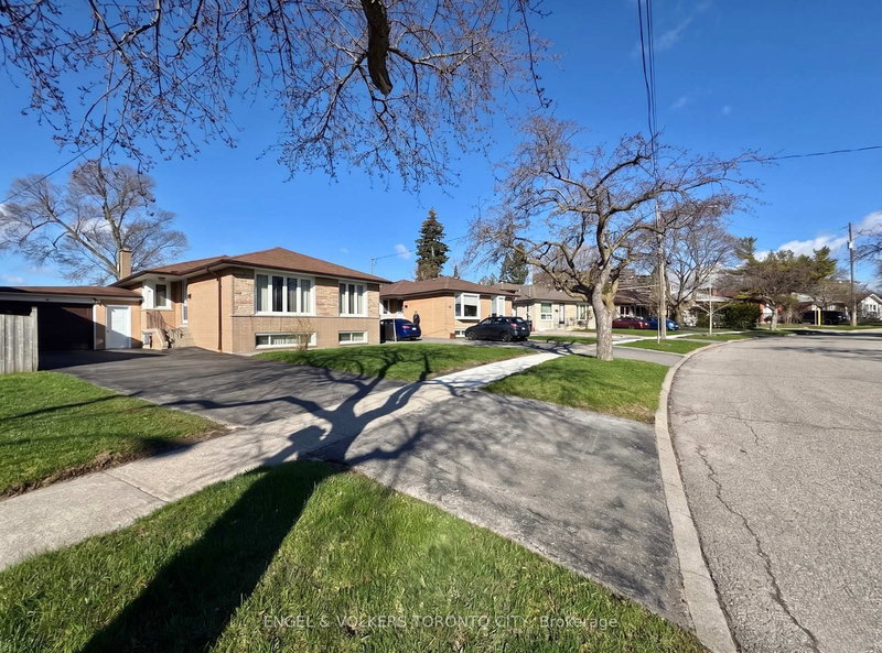 18 Willsteven Dr, Toronto, M1G 1C4 | Image 3