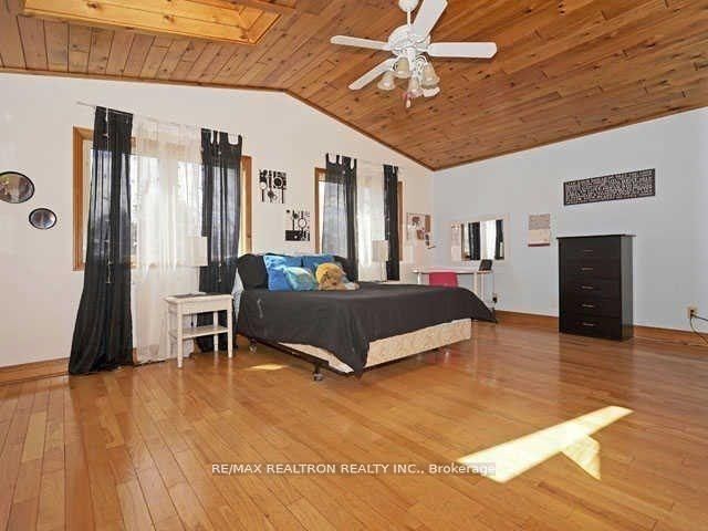 325 Cochrane Street, Unit Upper - Photo 11