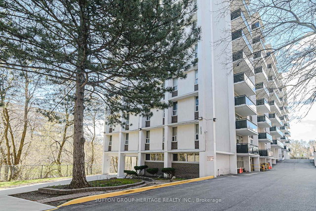 605 - 2245 Eglinton Avenue E