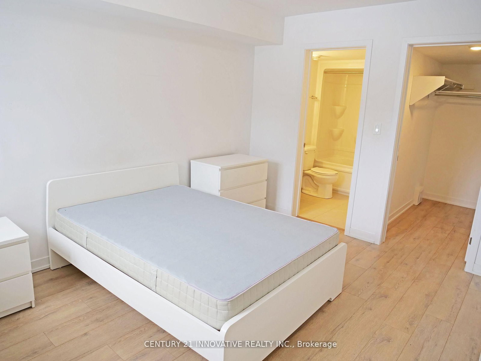 1720 Simcoe Street, Unit 16 - Photo 12