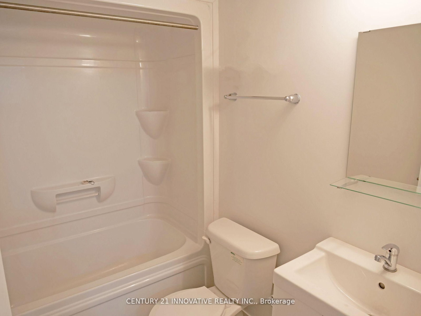 1720 Simcoe Street, Unit 16 - Photo 7