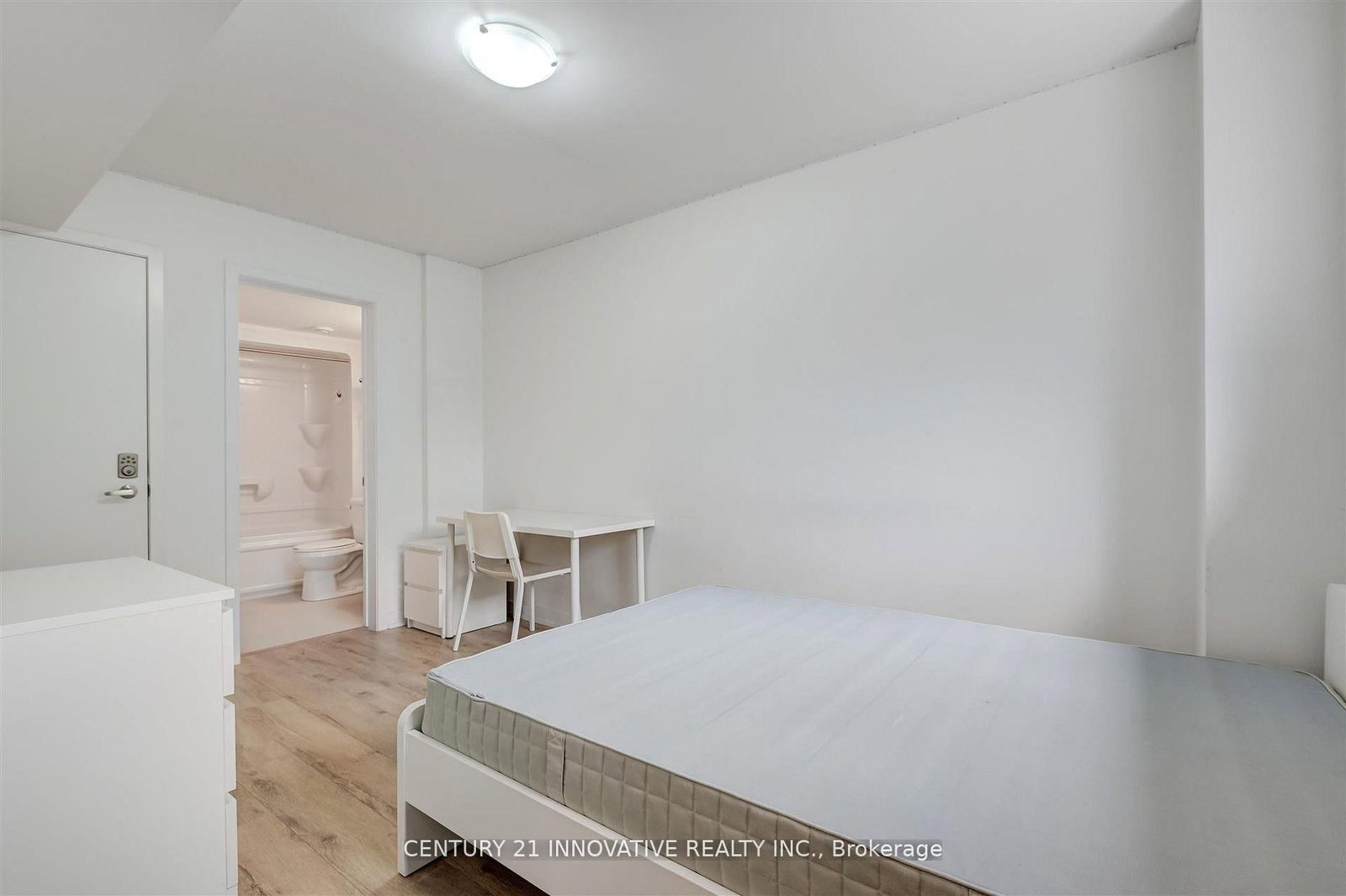 1720 Simcoe Street, Unit 16 - Photo 8