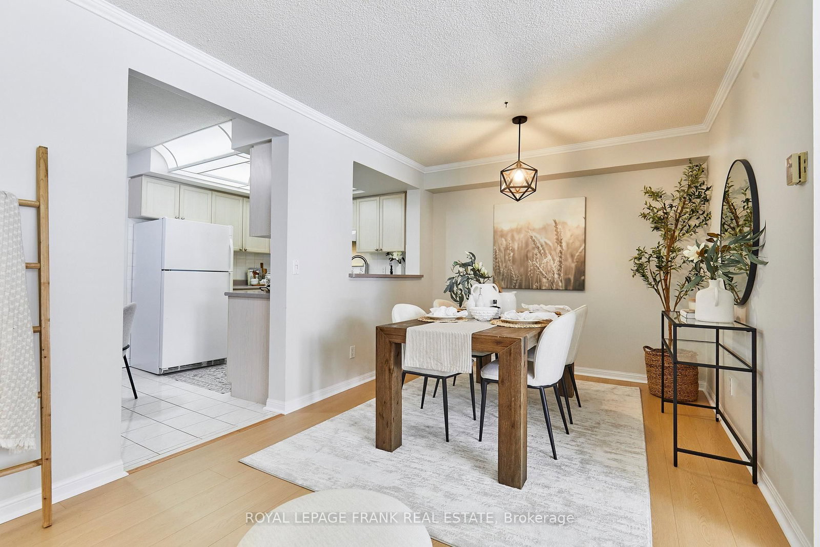 1400 The Esplanade N, Unit 707 - Photo 3