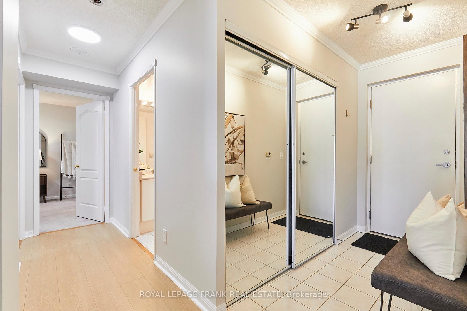 1400 The Esplanade N, Unit 707 - Photo 7