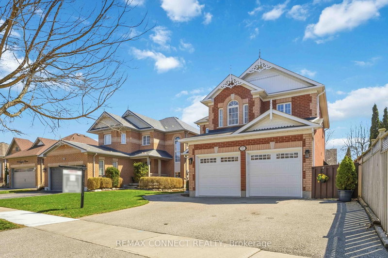 37 Duggan Ave, Whitby, L1M 1J1 | Image 2