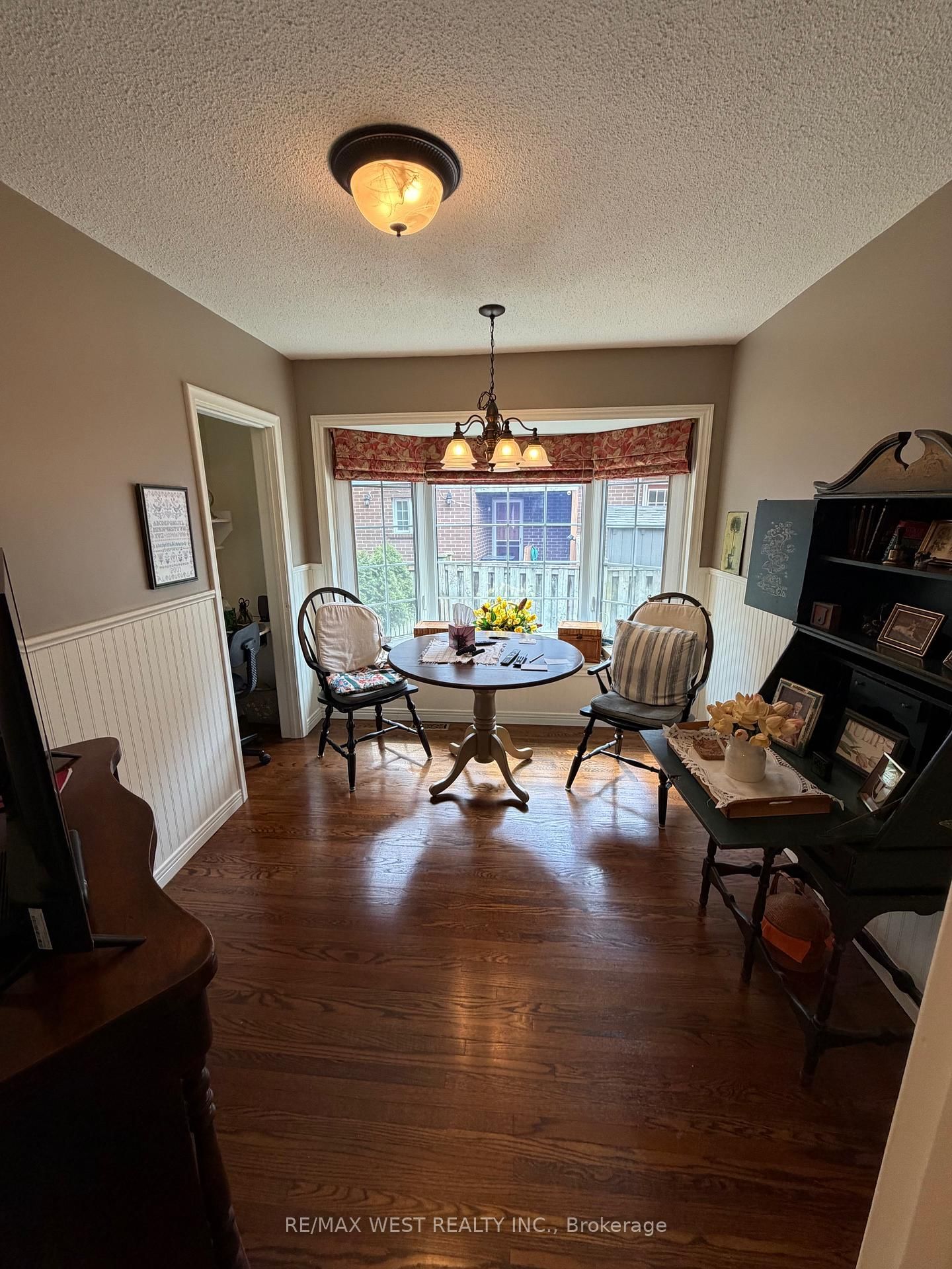 1184 Kingston Rd Road N - Photo 19