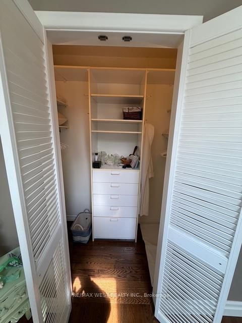 1184 Kingston Rd Road N - Photo 36