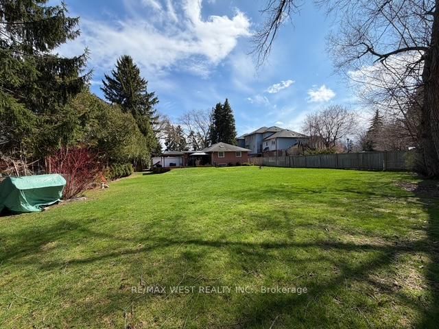 1184 Kingston Rd Road N - Photo 8