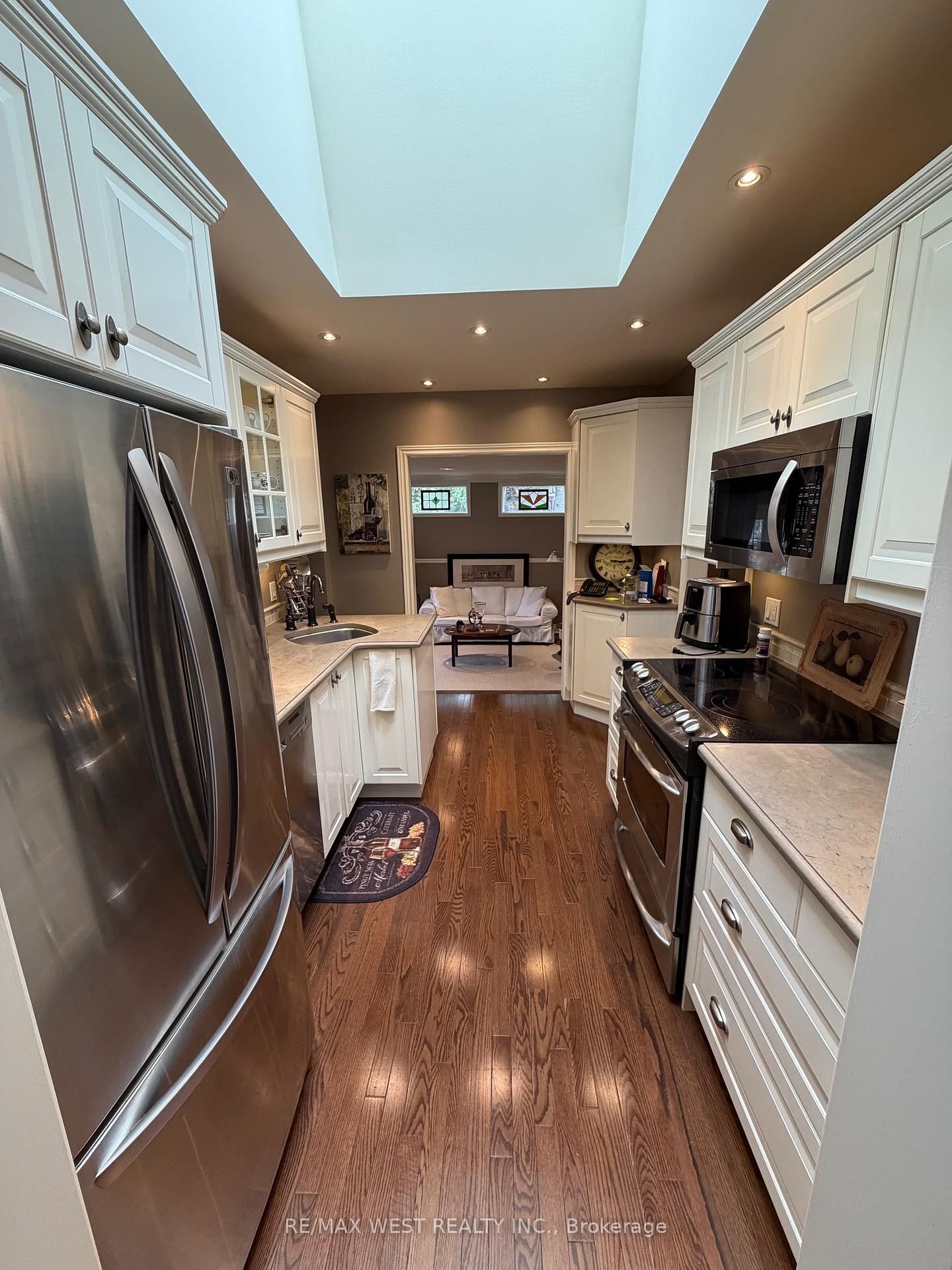 1184 Kingston Road - Photo 17