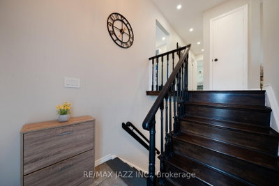 1007 Cardinal Court — photo 4
