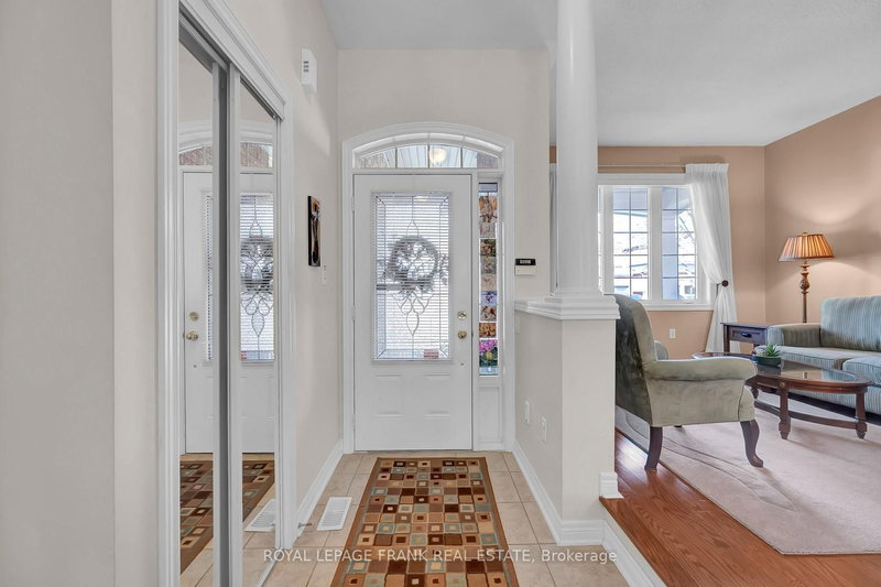 29 Rockland Cres, Whitby, L1M 0A8 | Image 3