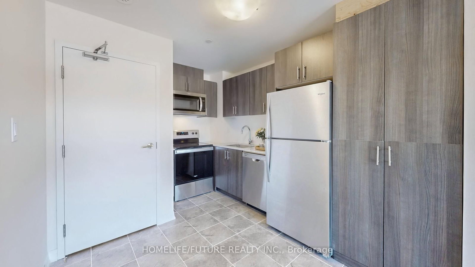 235 Mclevin Avenue, Unit 21 - Photo 14