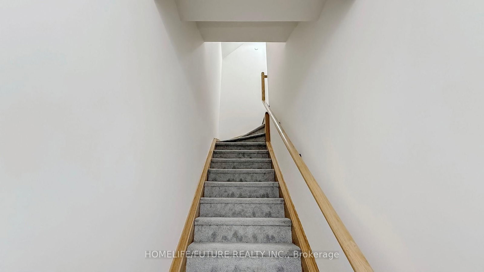 235 Mclevin Avenue, Unit 21 - Photo 33