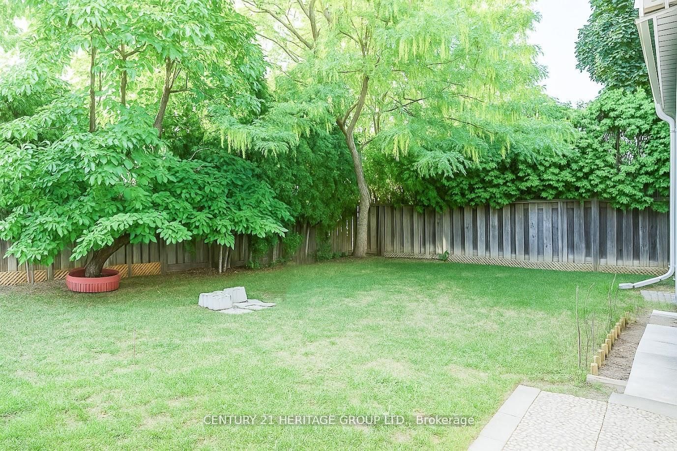 824 Thornton Road N - Photo 22