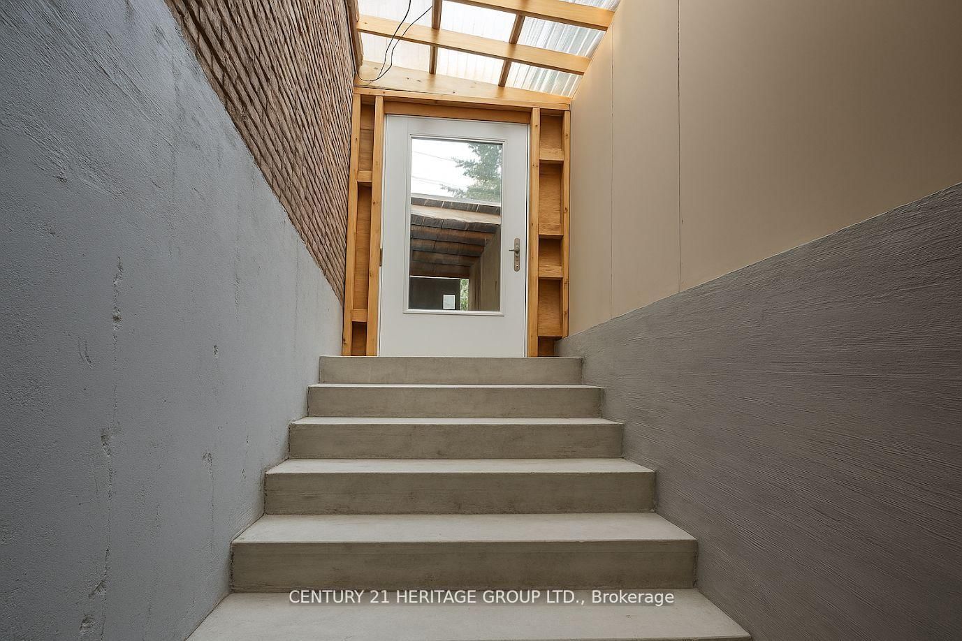 824 Thornton Road N - Photo 34