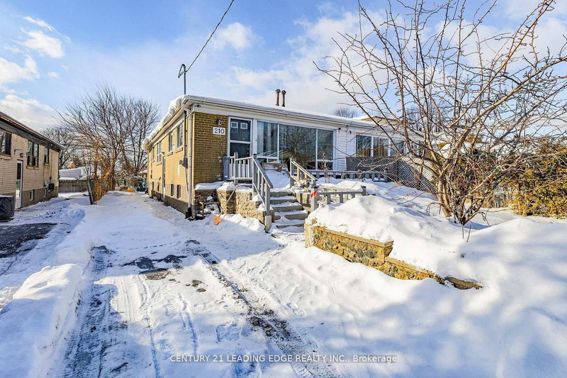 210 Linden Ave, Toronto, M1K 3H8 | Image 2