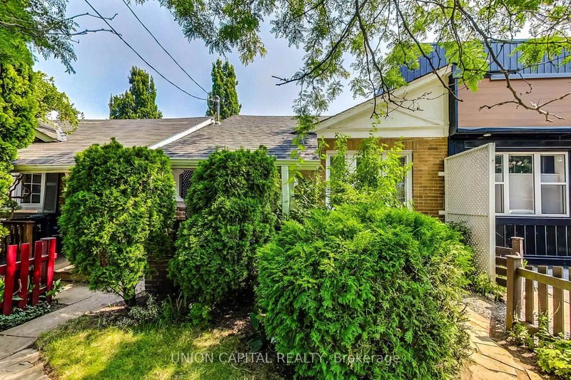 Upper - 317 Victoria Park Ave, Toronto, M4E 3S7 | Image 2