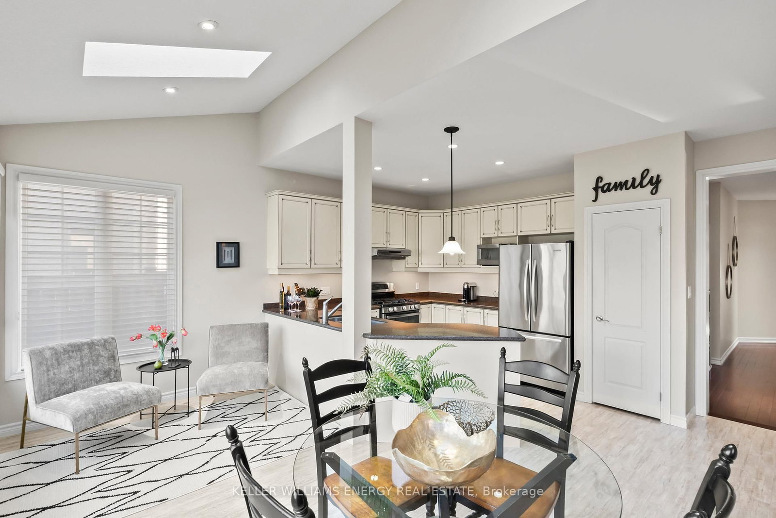 2258 Pindar Crescent - Photo 11