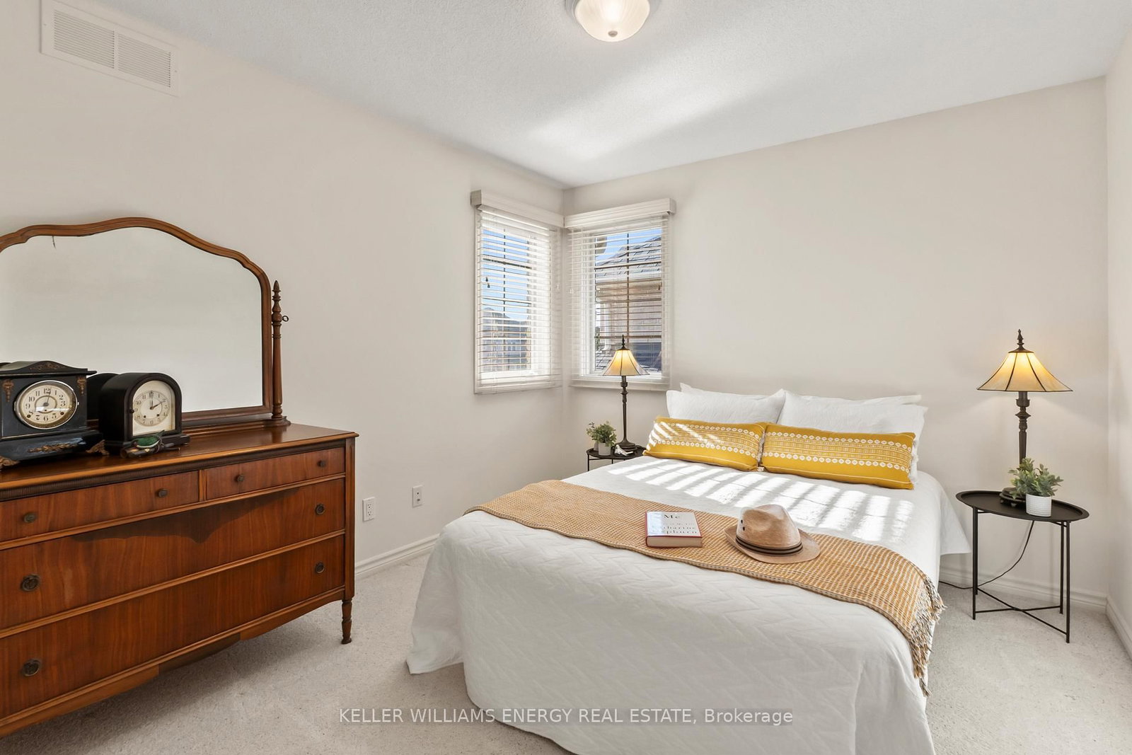 2258 Pindar Crescent - Photo 15