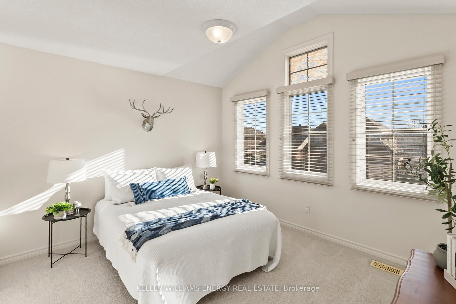 2258 Pindar Crescent - Photo 17